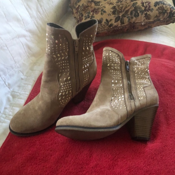 Boots & summer sanders - Picture 4 of 14